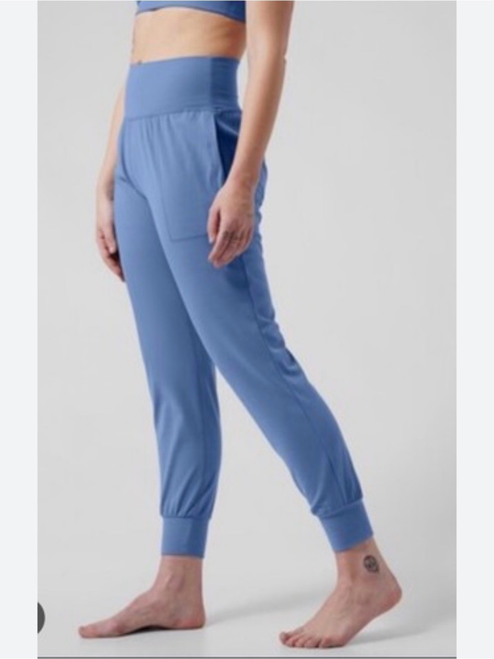 Athleta salutation knit jogger in light blue